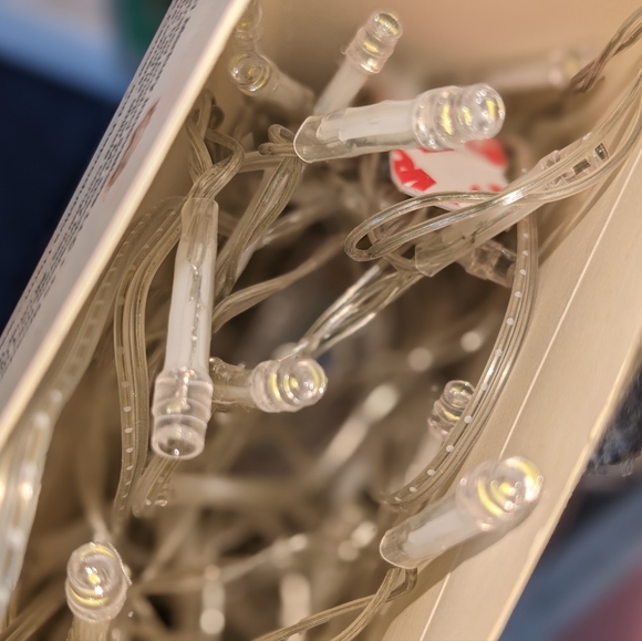 LED Curtain String COOL White Light  - Picture 13 of 16